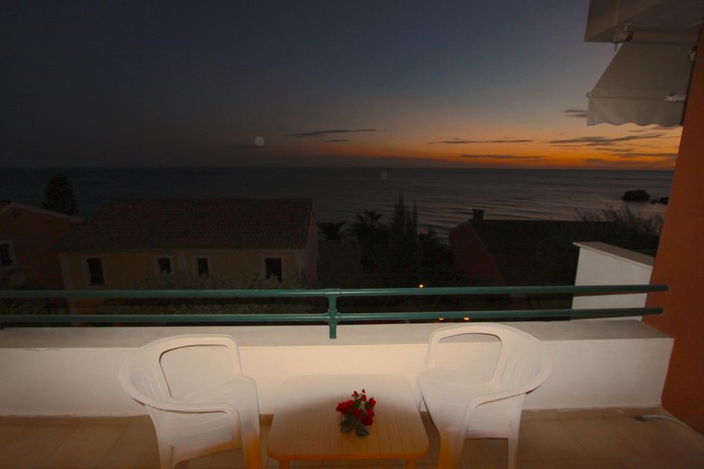 Corfu Glyfada Menigos Beach Apartments Kültér fotó