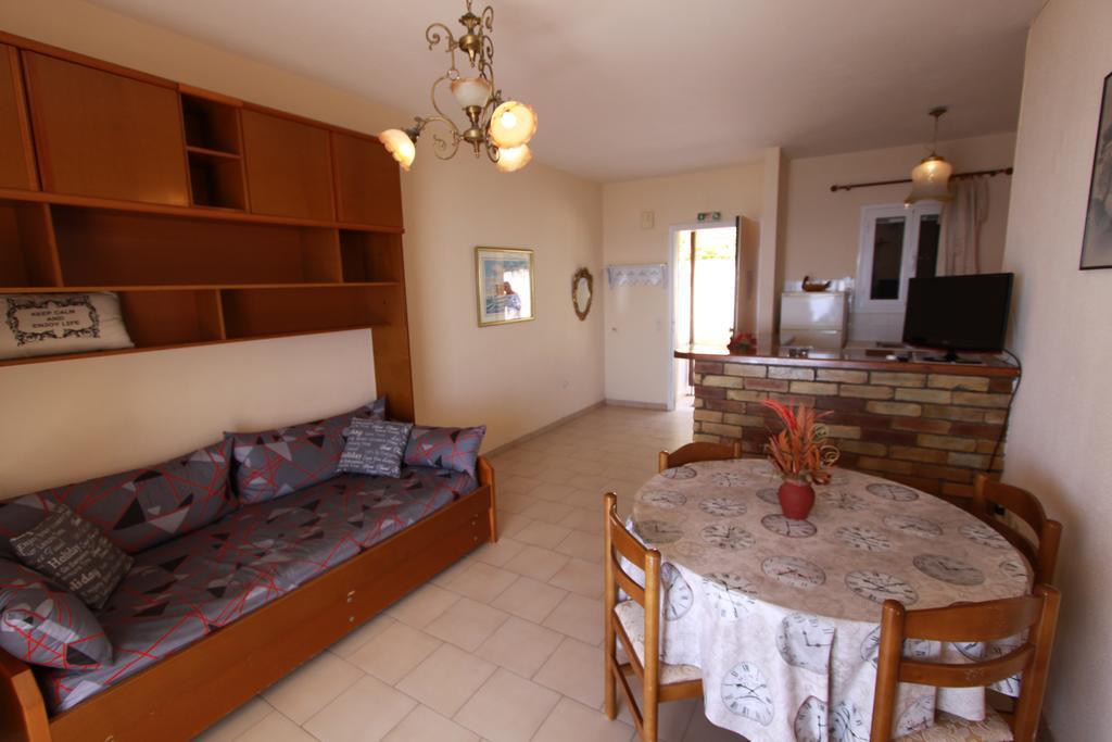 Corfu Glyfada Menigos Beach Apartments Kültér fotó