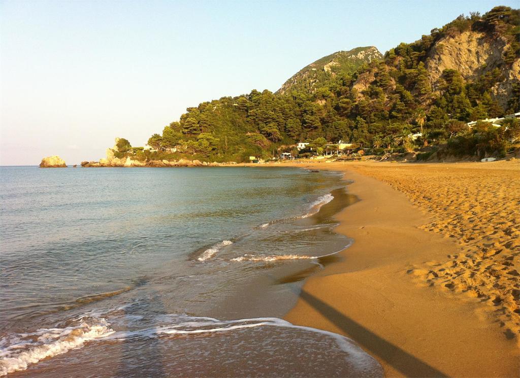 Corfu Glyfada Menigos Beach Apartments Kültér fotó