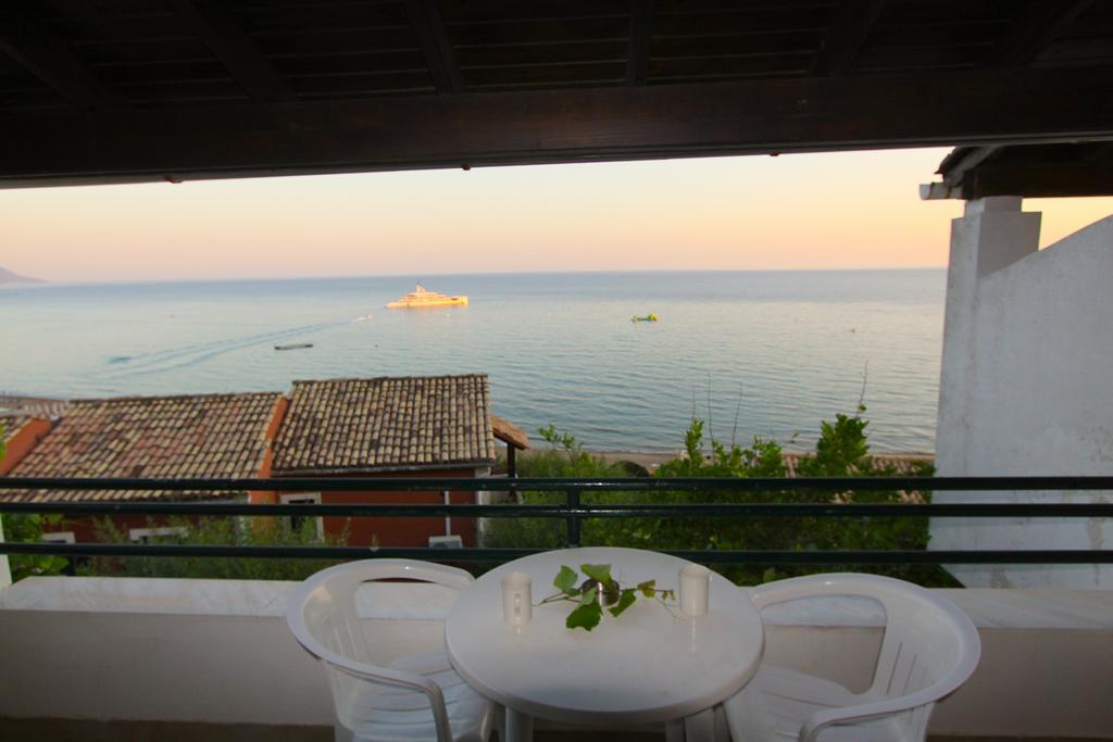 Corfu Glyfada Menigos Beach Apartments Kültér fotó