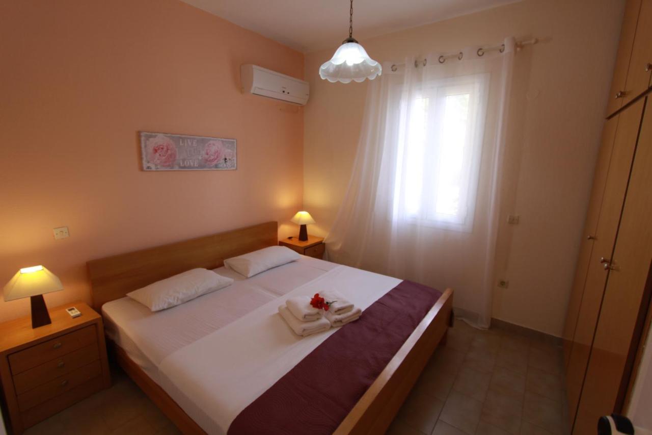 Corfu Glyfada Menigos Beach Apartments Kültér fotó