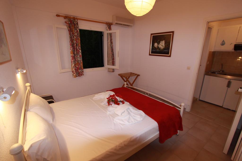 Corfu Glyfada Menigos Beach Apartments Kültér fotó